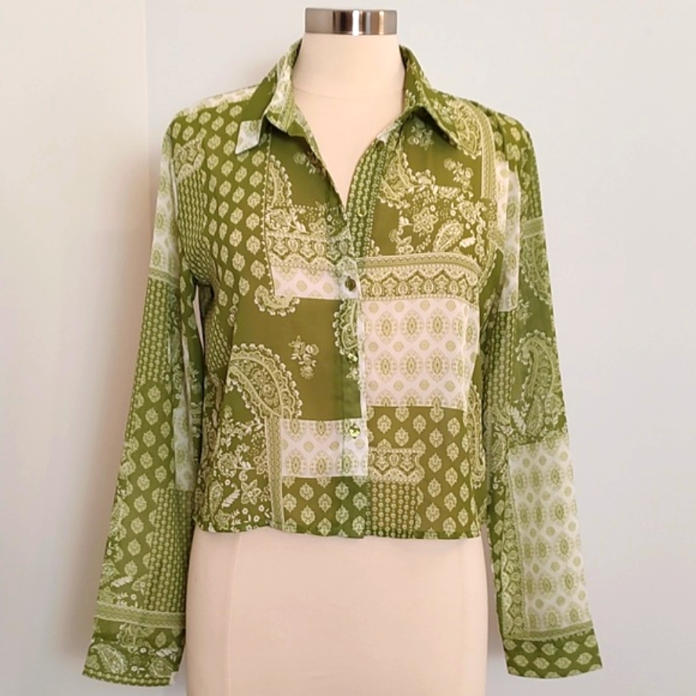 L.A. Hearts Semi Sheer Paisley Print Button Down Crop Blouse/ Size M